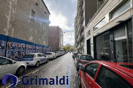 Foto Locale commerciale a Napoli Chiaia di 40 m² con 2 locali in affitto