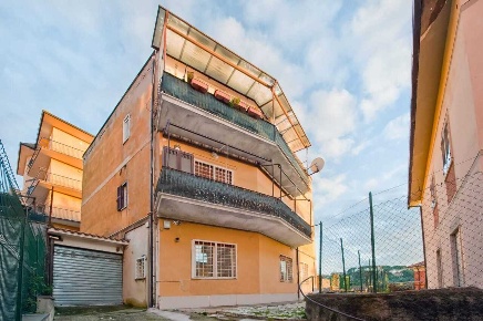 Foto Appartamento in Via Parco degli Eroi, Marino Centro di 56 m²