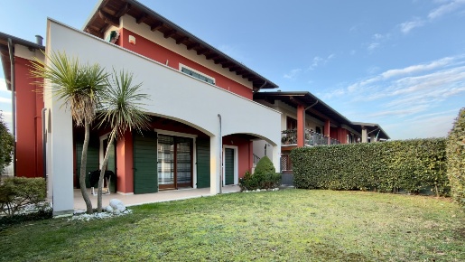 Foto Appartamento in Via Valtenesi, Muscoline Castrezzone di 156 m²
