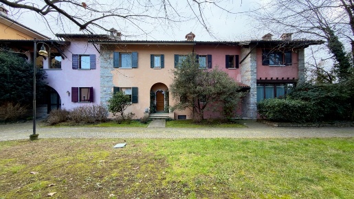 Foto Villa a schiera in Via Sale, Gussago Piazza di 254 m² con 4 locali
