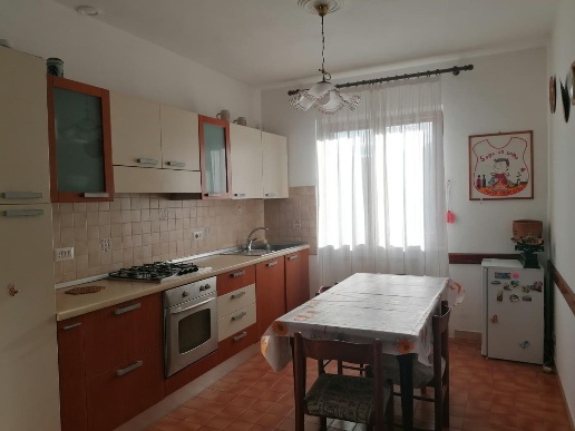 casa semindipendente in affitto a Carrara in zona Bonascola