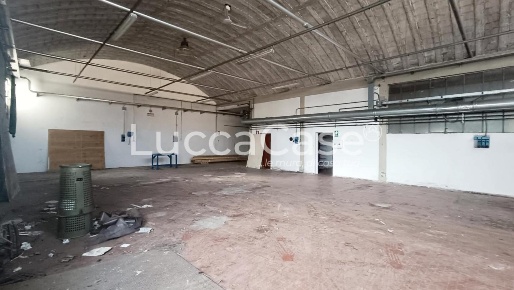 Foto Capannone industriale a Capannori Lammari - Lunata di 520 m²