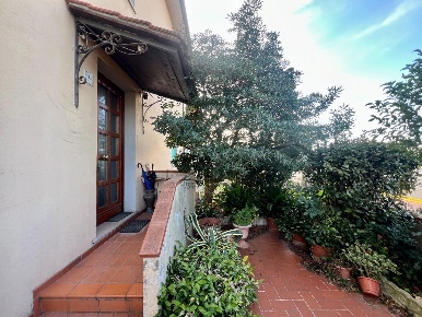 Foto Appartamento a Cecina di 65 m² con 4 locali in vendita