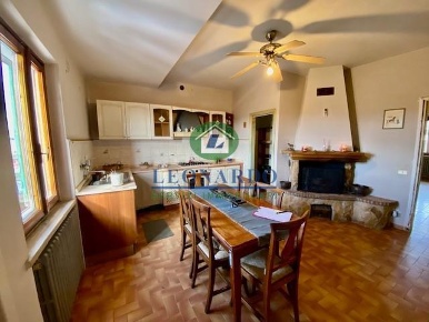 Foto Appartamento a Uzzano Santa Lucia di 110 m² con 4 locali in vendita