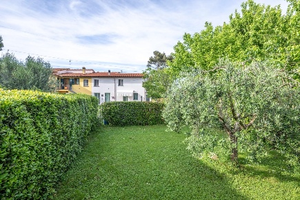 Foto Casa indipendente a Cascina Latignano di 165 m² con 5 locali