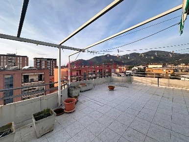 Foto Attico a Cascina Centro di 110 m² con 4 locali in vendita