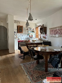 Foto Appartamento a Poggibonsi Centro di 102 m² con 4 locali in vendita