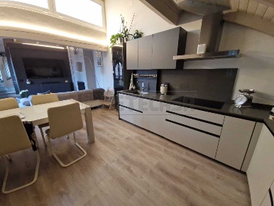 Foto Appartamento in Corso Matteotti, Cremona Centro di 70 m² con 3 locali