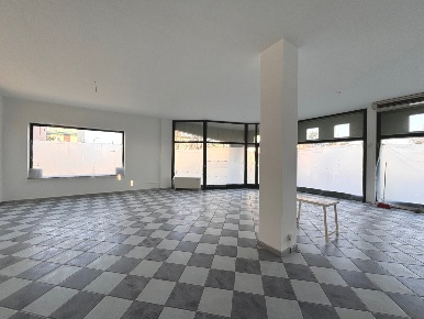 Foto Locale commerciale in via prospero verani 6, Fiorenzuola d'Arda Centro