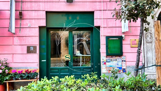 Foto Locale commerciale in corso italia, Savona Centro Storico di 60 m²