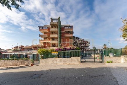 Foto Appartamento in Contrada Pietrenere n17, Giardini-Naxos Porticato