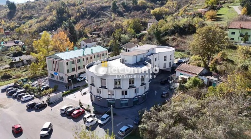 Foto Locale commerciale in Via Isca del Pioppo 92, Potenza Centro di 58 m²