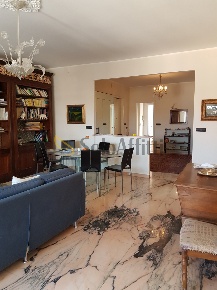 Foto Appartamento in Via enrico Cialdini, Torino Cit Turin di 192 m²