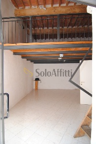 Foto Locale commerciale a Livorno Zola - Galilei di 40 m² con 2 locali