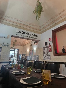 Foto Attività commerciale a Palermo di 380 m² in vendita