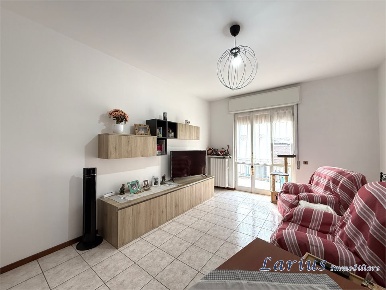 Foto Appartamento in Via Ponte Oscuro, Asso Centro di 103 m² con 3 locali