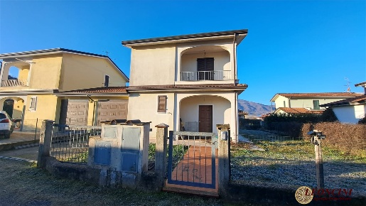 Foto Case semi ndipendenti in Via Provinciale per Mocrone, Mocrone