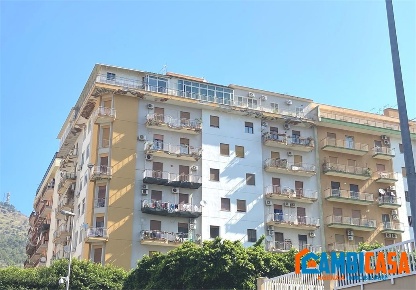 Foto Appartamento in Via Ammiraglio Rizzo, Palermo Montepellegrino