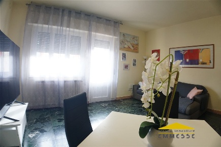 Foto Appartamento a Montignoso Zona Collinare Palatina di 80 m² in vendita