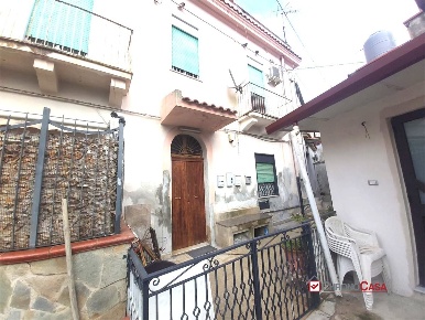Foto Villa unifamiliare in Mangialupi, Messina Gazzi di 90 m² con 4 locali