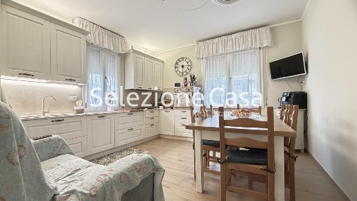 Foto Appartamento a San Miniato Centro Storico di 118 m² con 5 locali