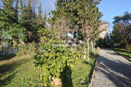 Foto Villa bifamiliare a Capannori Lammari - Lunata di 169 m² con 7 locali