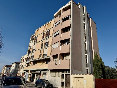 Foto Appartamento a Pontedera Centro di 92 m² con 4 locali in vendita