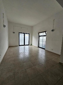 Foto Ufficio a Collesalvetti Centro di 60 m² con 2 locali in affitto