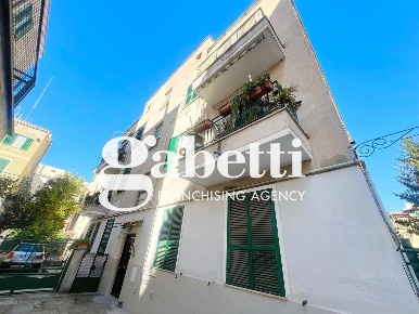 Foto Appartamento in Via DEI GELSI 49, Roma Centocelle di 38 m² in vendita