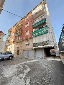 Foto Appartamento in Piave, Bra Centro di 85 m² con 3 locali in vendita