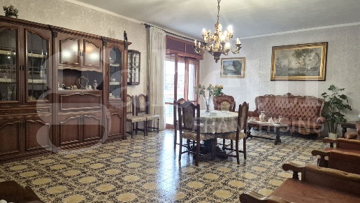 Foto Appartamento in Via Vincenzo Marrone 51, Napoli Pianura di 125 m²