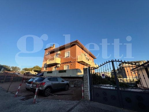 appartamento in vendita a Marino in zona Poggio delle Mole