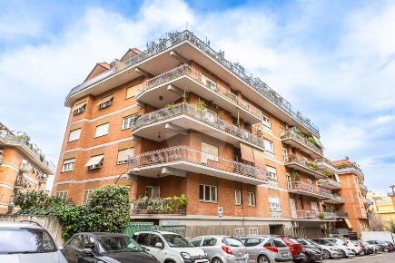 Foto Appartamento in Via Raffaele Paolucci, Roma Monteverde Nuovo di 122 m²