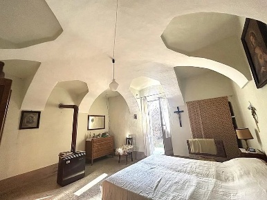 Foto Appartamento a Torre Mondovì Roatta con 10 locali in vendita