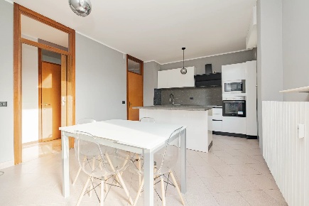 Foto Appartamento in Via Cristoforo Colombo 5/7, Lodi con 3 locali