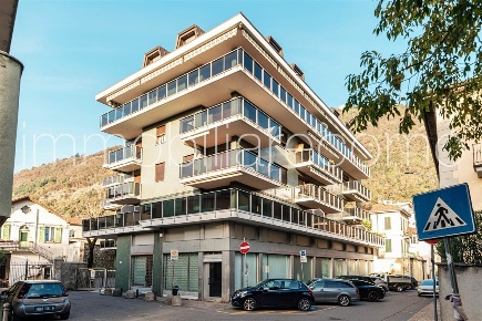 Foto Locale commerciale in Via Maurizio Monti, Como Valduce - Crispi