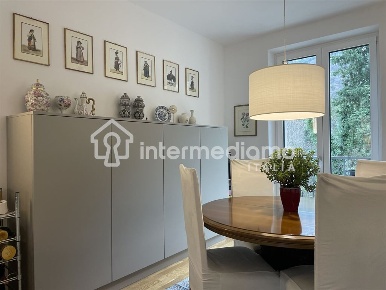 Foto Villa unifamiliare a Nago-Torbole di 209 m² con 6 locali in vendita