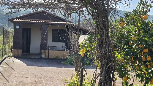 Foto Casa indipendente in Contrada Calzata snc, Campofelice di Roccella