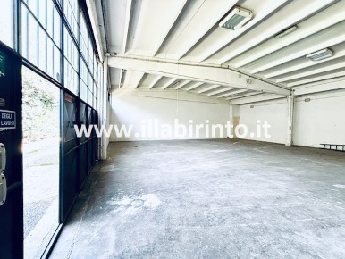 Foto Capannone industriale in Via Galvani, Faenza di 300 m² in vendita