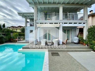 Foto Villa unifamiliare in Via Ribelli, Polpenazze del Garda Centro