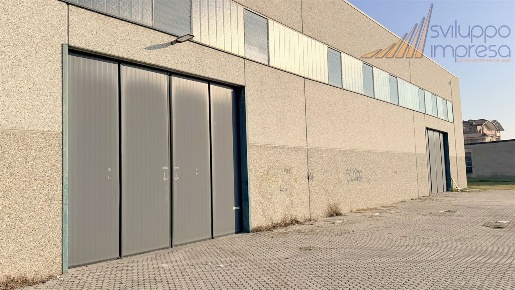 Foto Capannone industriale in via  Nullo, Limbiate Centro di 1020 m²