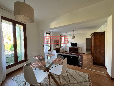 Foto Appartamento a Treviso Duomo di 115 m² con 5 locali in affitto