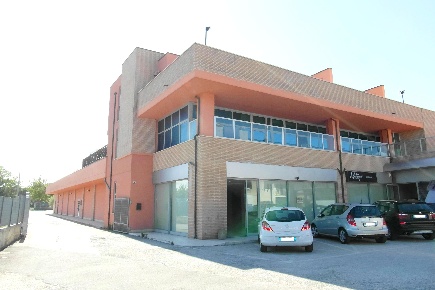 Foto Locale commerciale in Via Piave, San Benedetto del Tronto di 200 m²