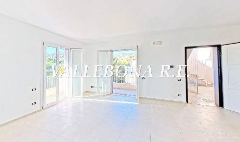 Foto Appartamento in Via De Andrè, Carloforte di 110 m² con 4 locali