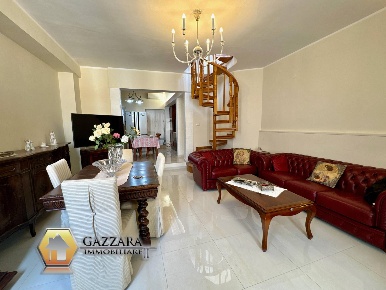 Foto Casa indipendente in Via Principessa Jolanda 123, Canicattini Bagni