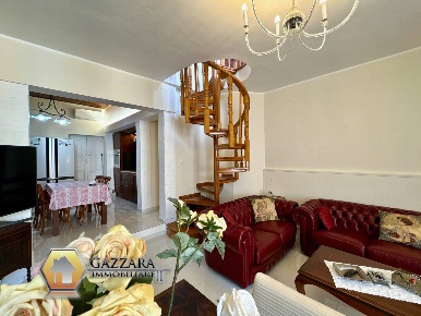 Foto Casa indipendente in Via Principessa Jolanda 123, Canicattini Bagni