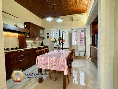Foto Casa indipendente in Via Principessa Jolanda 123, Canicattini Bagni