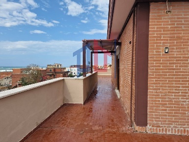 Foto Attico in via svezia, Pomezia Torvaianica - Surf Music di 75 m²