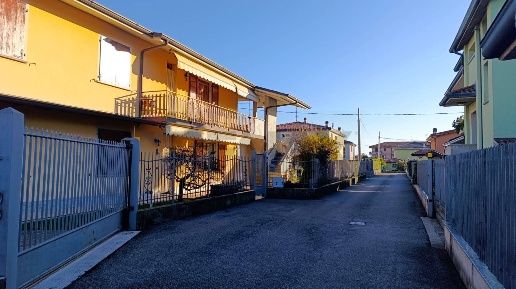 Foto Terreno residenziale in via 25 aprile, Terno d'Isola Centro di 1570 m²