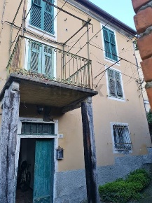 Foto Appartamento a Deiva Marina Costa Di Tivegna di 90 m² con 5 locali